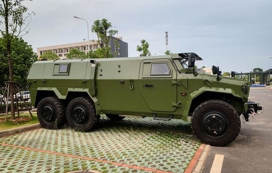চীন বুলেটপ্রুফ কাস্টম অফ রোড সামরিক যান 6x6 300hp যুদ্ধক্ষেত্র সরঞ্জাম রক্ষা করে