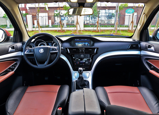 ইউরো 5 ইমিশন 4 ডোর SUV পিকআপ 4x4 ডাবল ক্যাব 150hp হালকা কার্গো পরিবহন ট্রাক