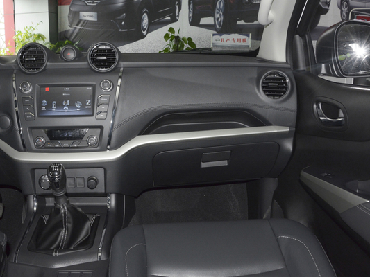 ডাবল রো 5 সিটার 4 ডোর SUV পিকআপ ট্রাক 6MT 4WD 231HP পেট্রল ইঞ্জিন