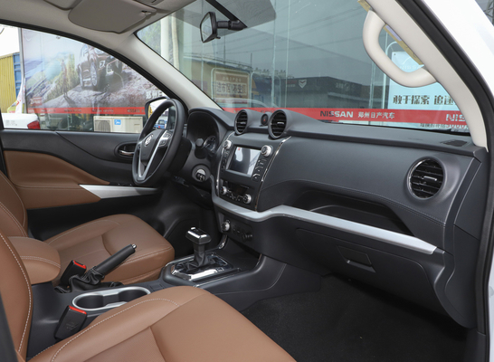 8 গিয়ারস 4WD 4 হুইল ড্রাইভ পিকআপ ট্রাক DONGFENG 120kw 163hp