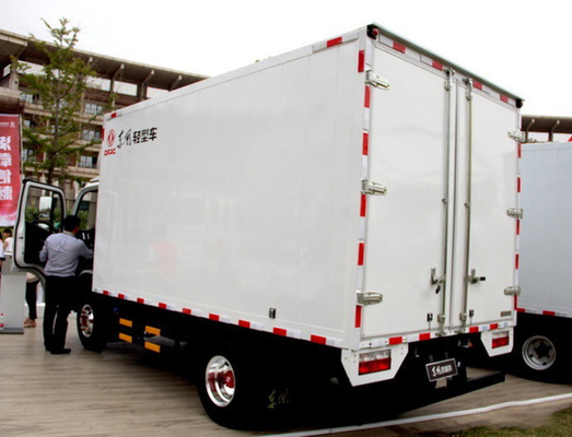কামিন্স ইঞ্জিন হালকা কার্গো ট্রাক 4X2 150 - 250 HP GVW 6 - 12T