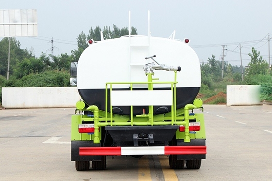9 Cbm স্প্রিঙ্কলিং লাইট ওয়াটার কার্ট ট্রাক 4x2 হুইল ডিজেল চালিত বাম স্টিয়ারিং
