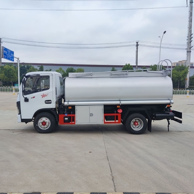 গ্যাসোলিন ডিজেল জ্বালানী ট্যাঙ্কার ট্রাক 4x2 চাকা 4.5 Cbm কেরোসিন তেল পরিবহন ট্রাক