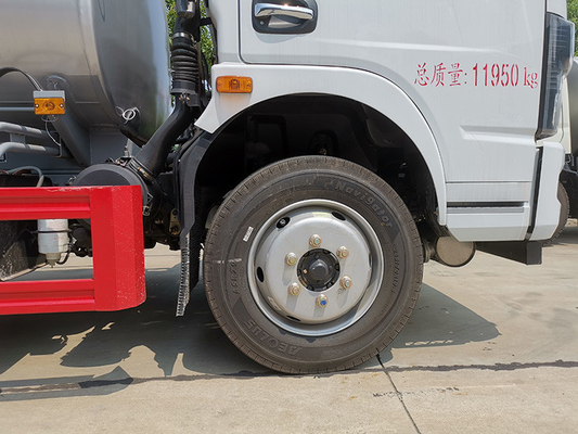 170 HP ডিজেল ইঞ্জিন তেল পরিবহন ট্রাক 8.5 CBM হুইলবেস 3800mm