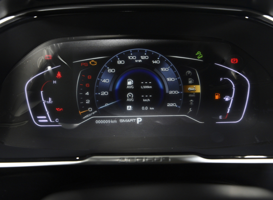 গ্যাসোলিন 4 ডোর SUV পিকআপ 190HP কীবিহীন স্টার্ট সিস্টেম 7AT 1.5T পাওয়ার 5 আসন